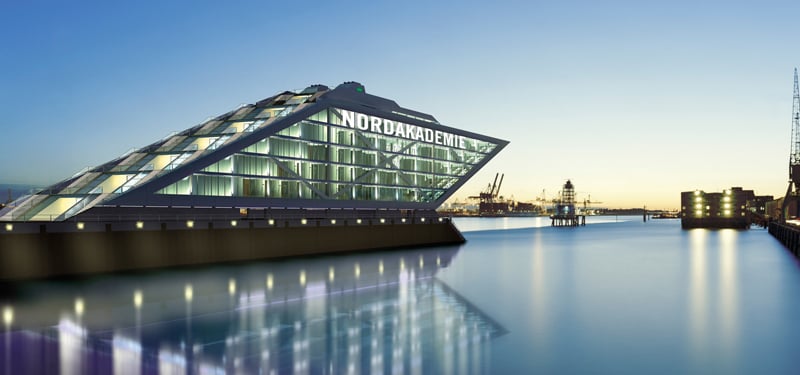 Dockland mit NORDAKADEMIE Schriftzug