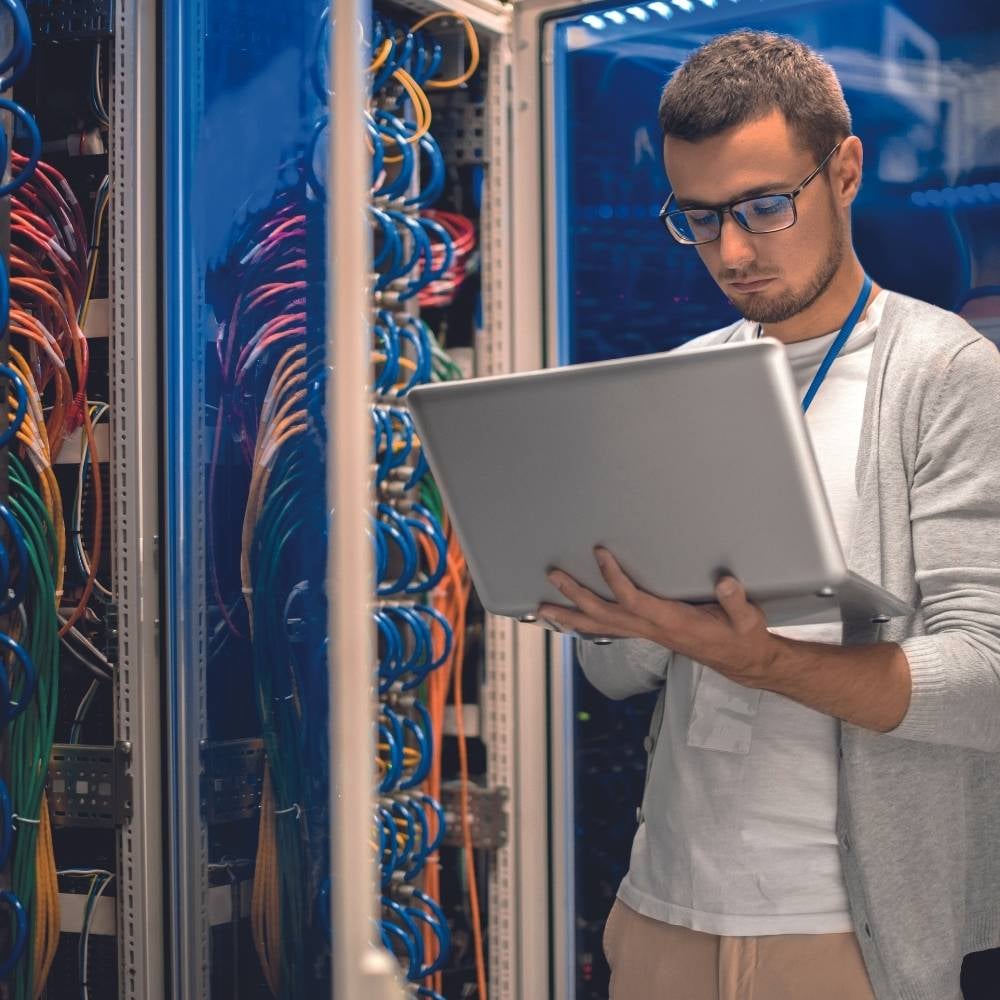 Informationstechnik Management 