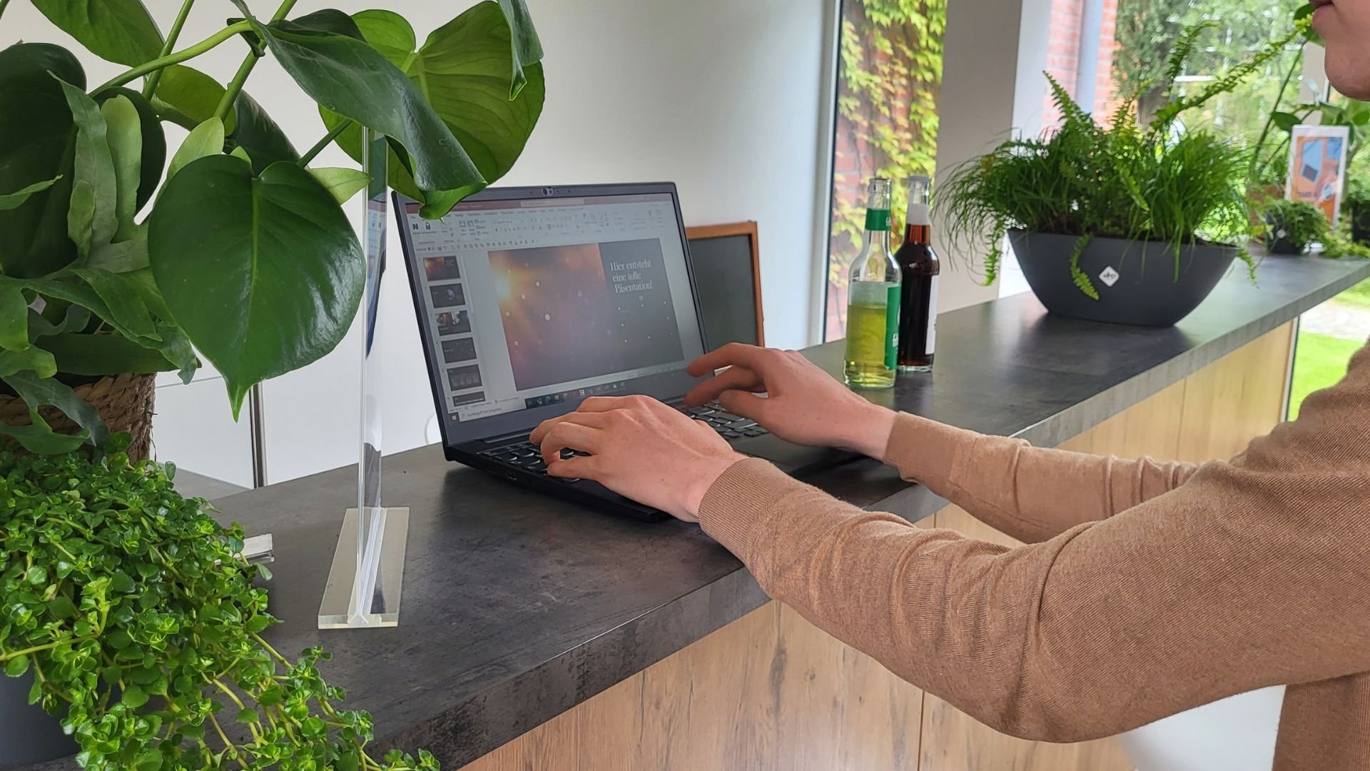 Studenten Arbeitsplatz im Foyer