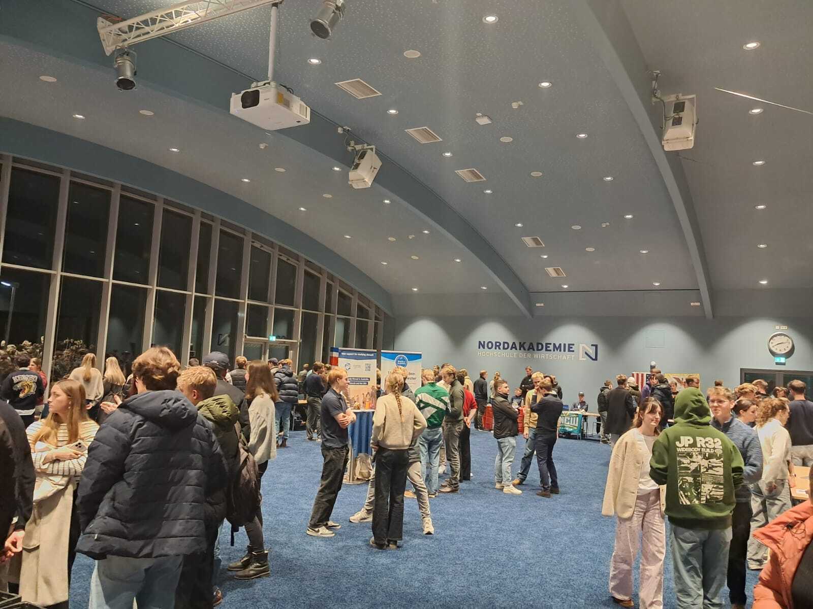 Auslandssemester - Studierende wieder zurück am Campus